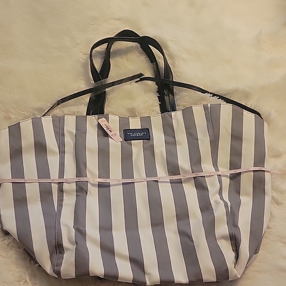 NWT Victoria Secret Bag - Picture 3 of 5